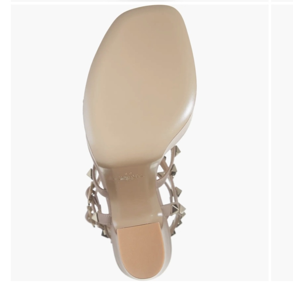 NIB $1270 Valentino Garavani Rockstud Platform Sandal in Poudre - size 39 / 9! - Picture 6 of 6
